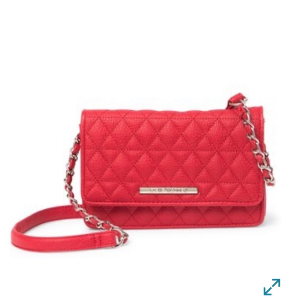 Red Steve Madden Terry Quilted Crossbody wallet